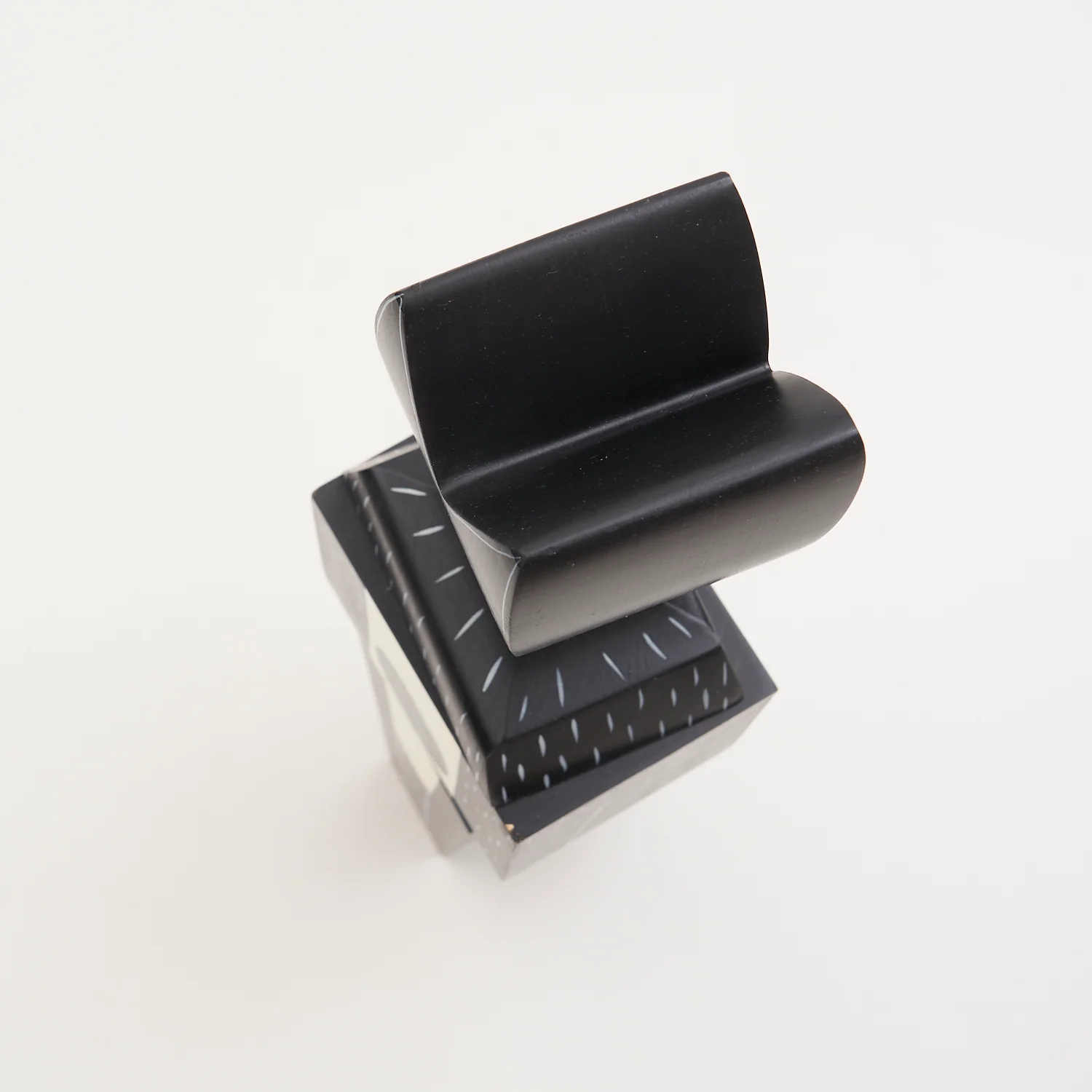 'Cat Large' by Alexander Girard for Vitra - Image 6