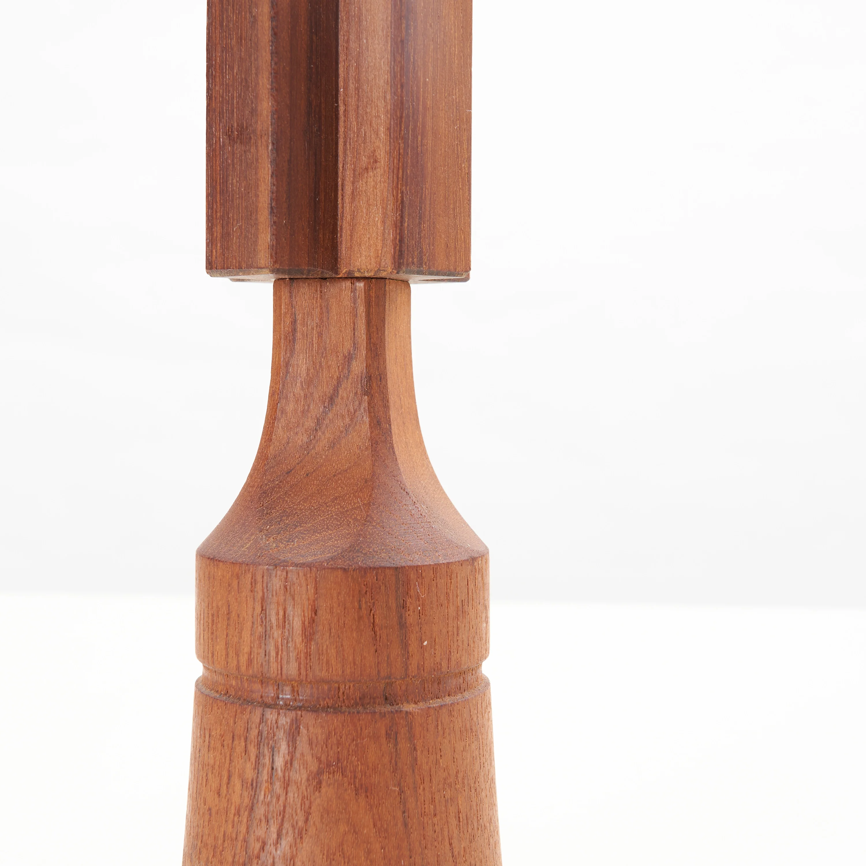 Model 891 Chess King Teak Salt & Pepper Mill by Jens Quistgaard for Dansk - Image 4