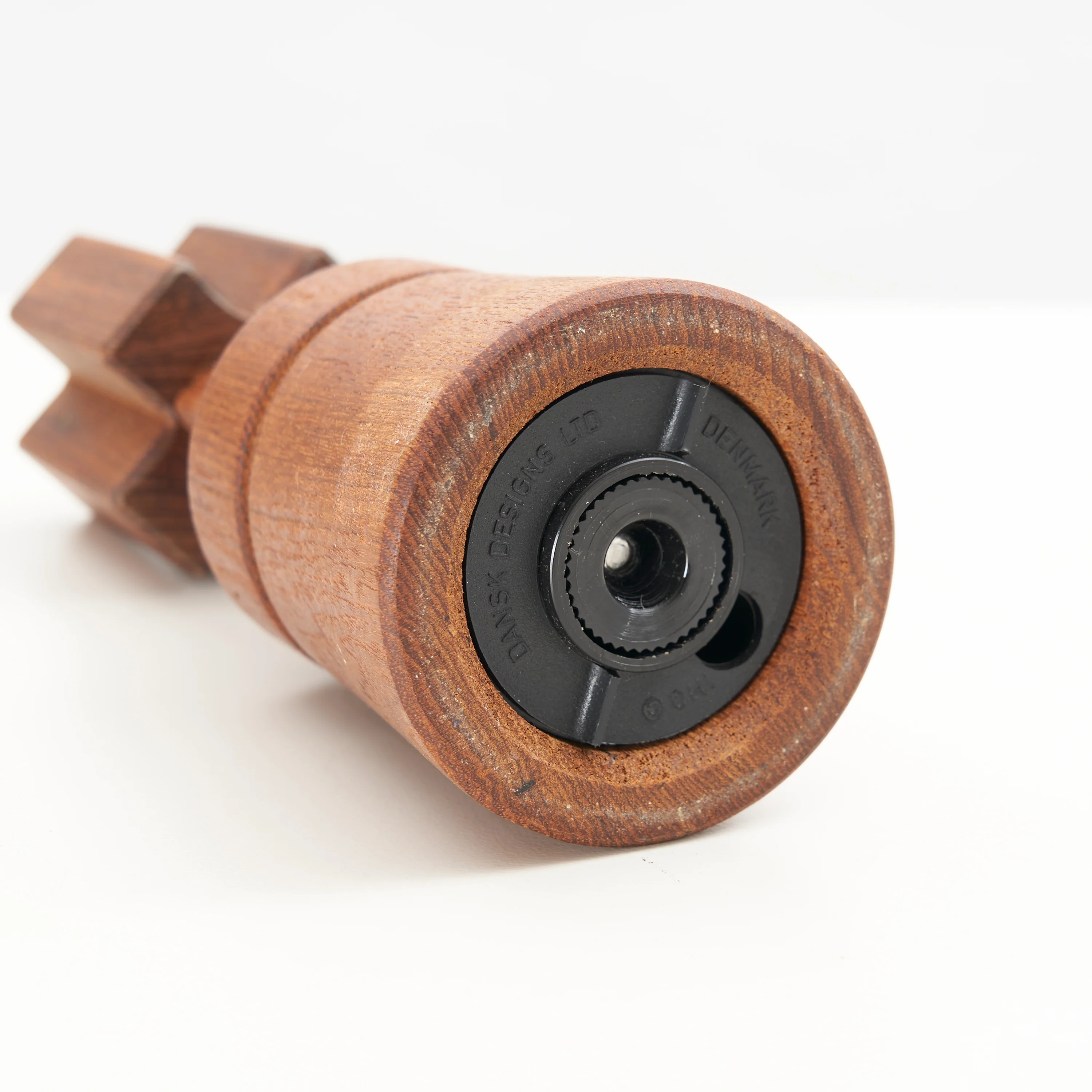 Model 891 Chess King Teak Salt & Pepper Mill by Jens Quistgaard for Dansk - Image 5