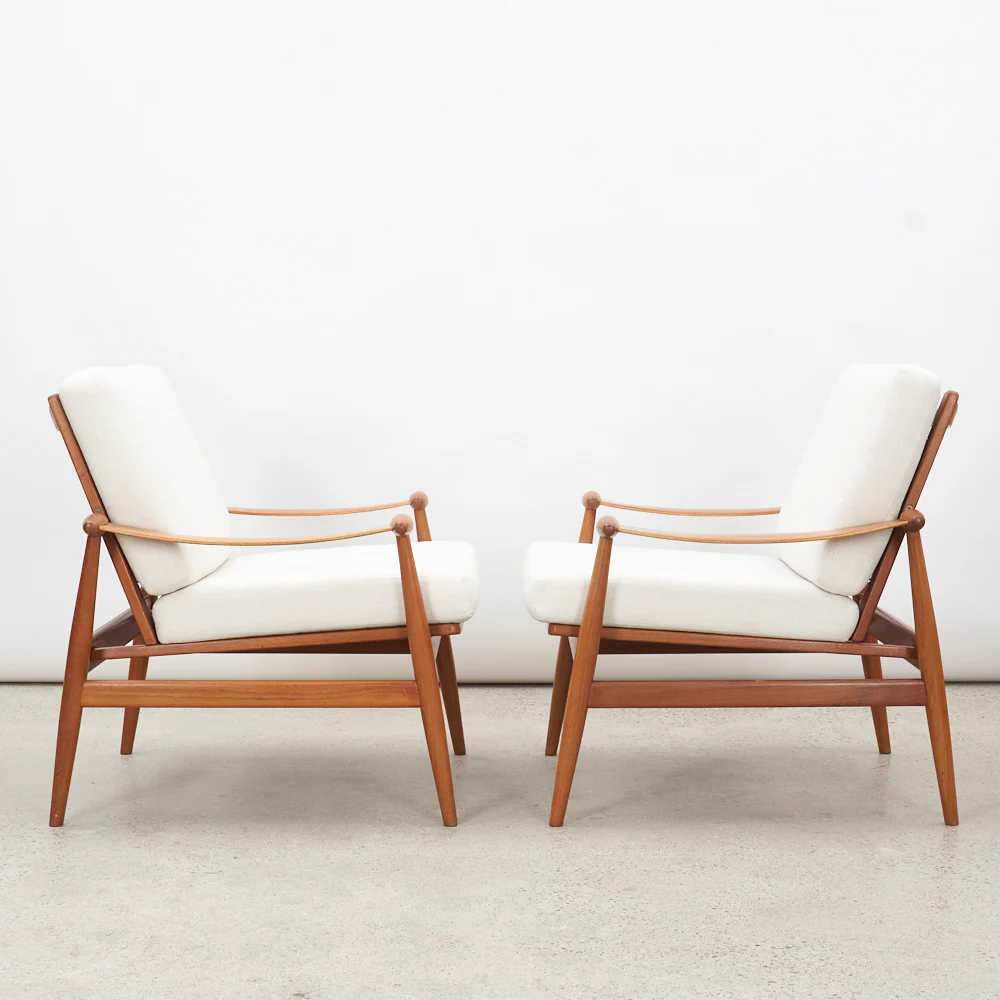 Pair of Teak 'Model 133' aka 'Spade' Lounge Chairs by Finn Juhl for France & Daverkosen, Denmark - Image 4